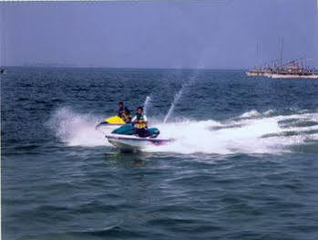 Pulau Ayer Resort And Cottages Jakarta Extérieur photo